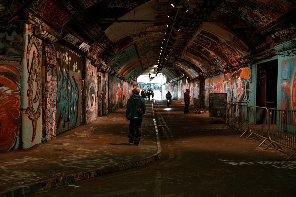 Exploring London’s Street Art Scene on a Budget: A Guide for Backpackers